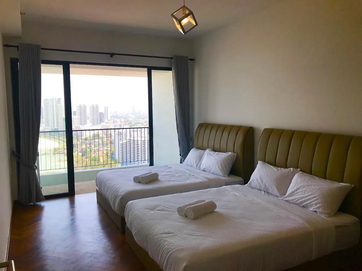 Apartment The Landmark By Katana George Town